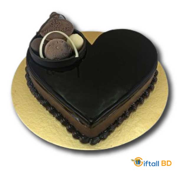 Heart shape chocolate cake